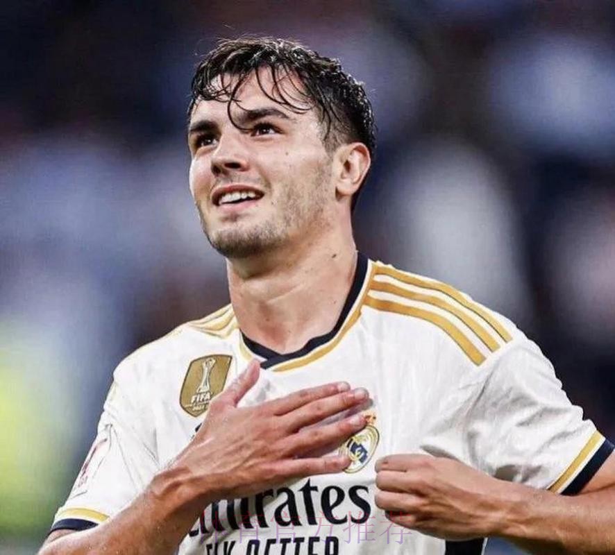 马卡:皇马知道迪亚斯愿回归 想等4月再决定球员未来 马卡:皇马知道迪亚斯愿回归 想等4月再决定球员未来